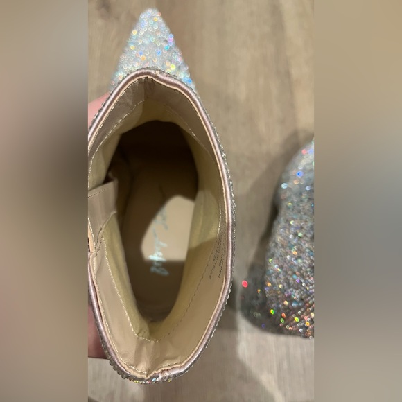 Betsey Johnson's Hugo Rhinestone Block Heels Boots - Size 8 - Picture 7 of 12